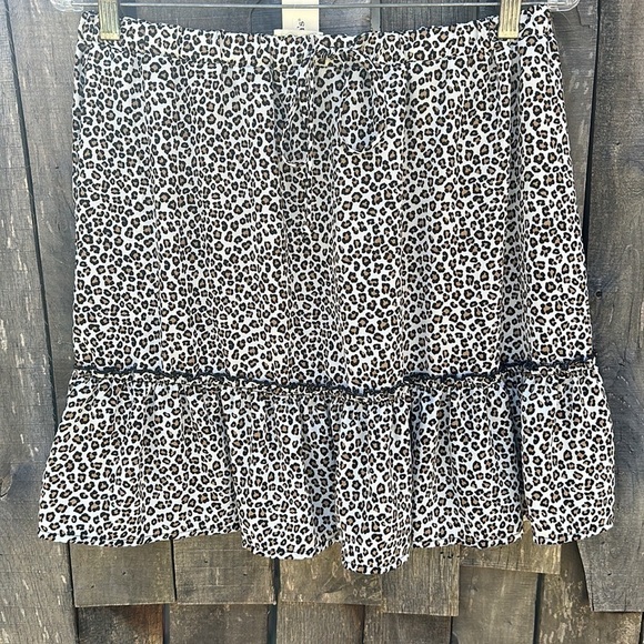 NWT Francesca’s Leopard Skirt size Medium - Picture 2 of 9
